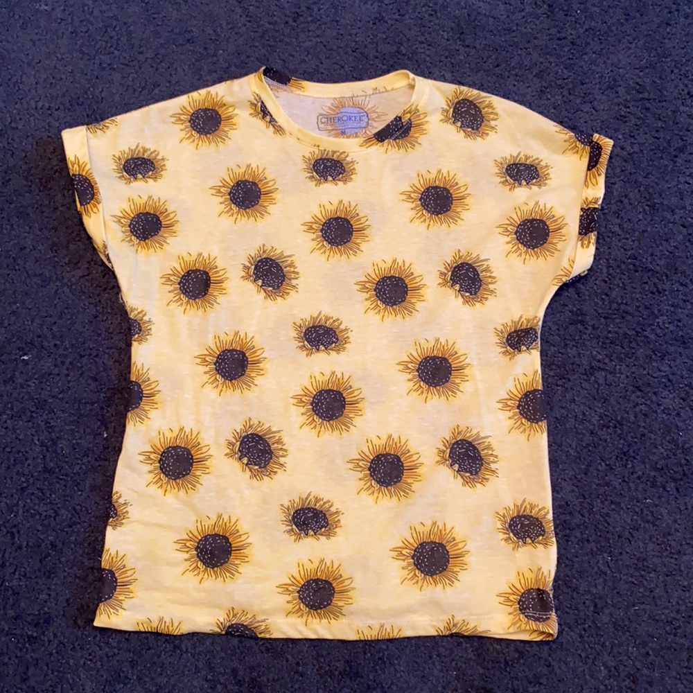 Juniors top
